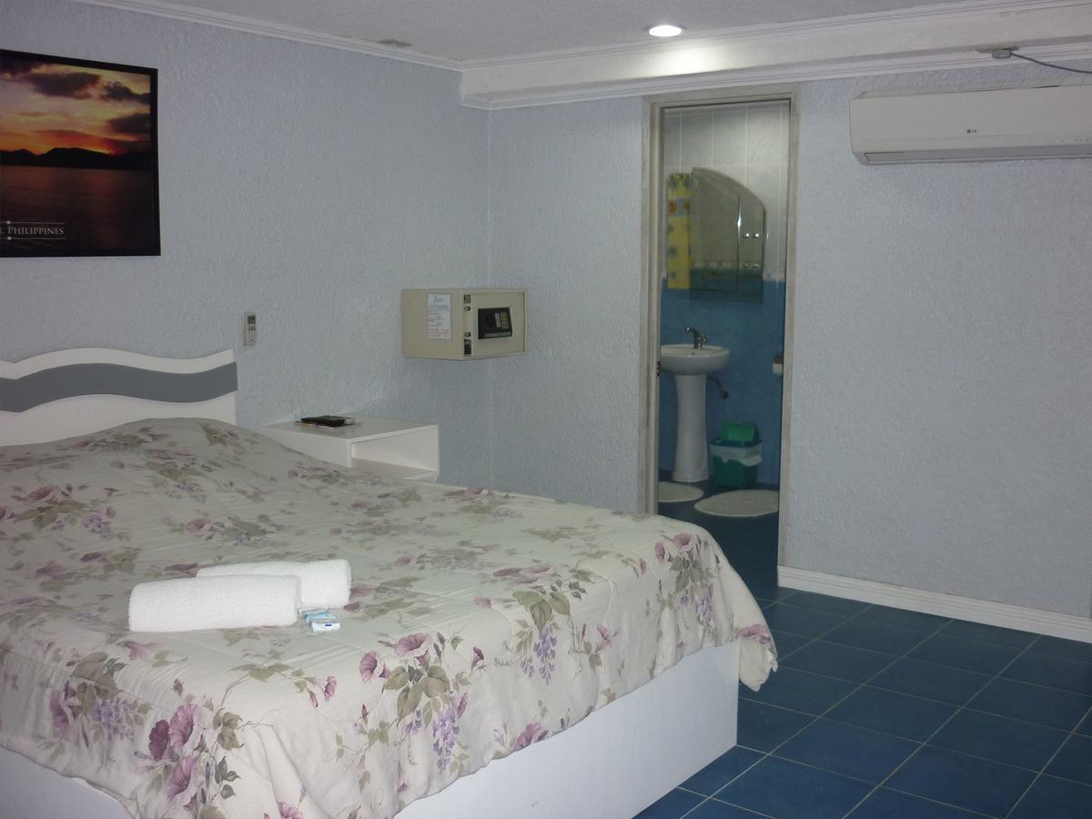 Blue Rock Resort Olongapo Exterior photo